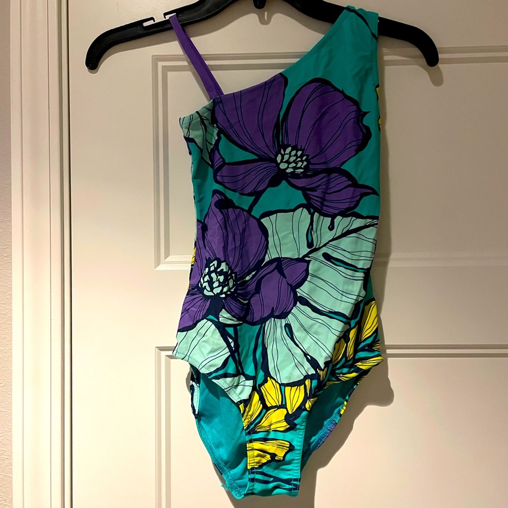 ‘GAP’ Kids Swim Suit & matching flip flops